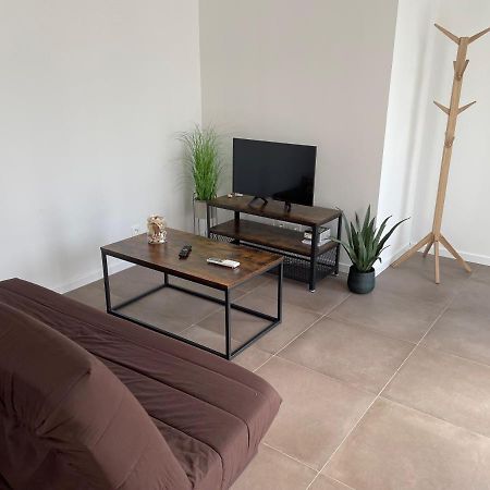 Maison Fleurs De Lys, Climatisee, Wifi Et Parking Privee Gratuit, Lave-Linge, Vernon Giverny מראה חיצוני תמונה