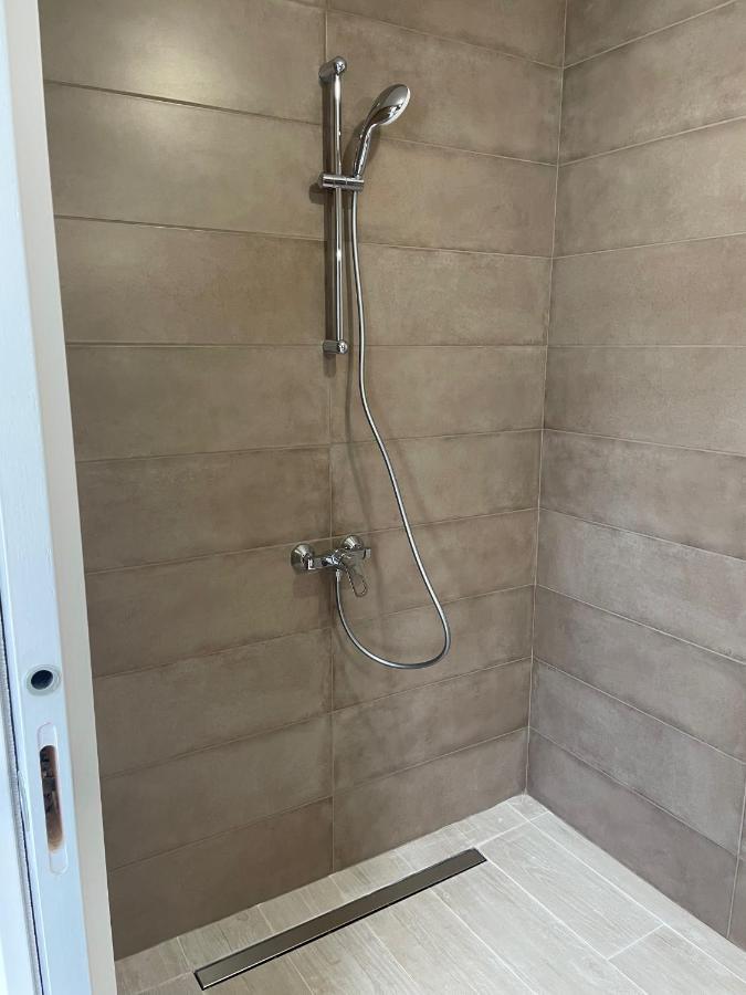 Maison Fleurs De Lys, Climatisee, Wifi Et Parking Privee Gratuit, Lave-Linge, Vernon Giverny מראה חיצוני תמונה